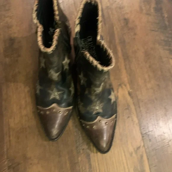 Old Gringo Yippee Kiyay Collection Black Ankle Booties - Picture 4 of 10